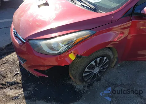 2016 Hyundai Elantra Se z USA, uszkodzony, nr VIN 5NPDH4AE2GH786621